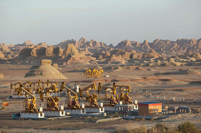mobile lighting tower for oil field