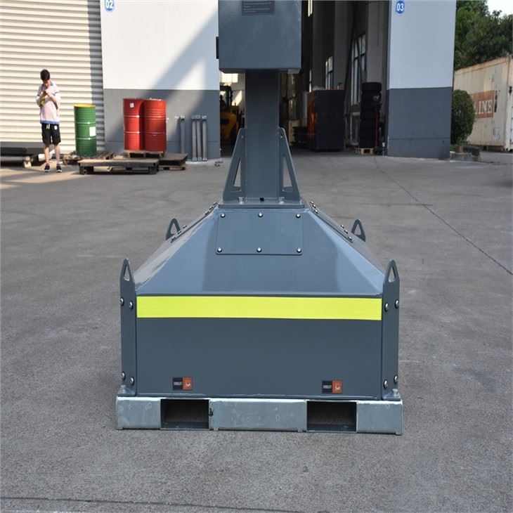 Solar Cctv Tower With 4.5M Mast